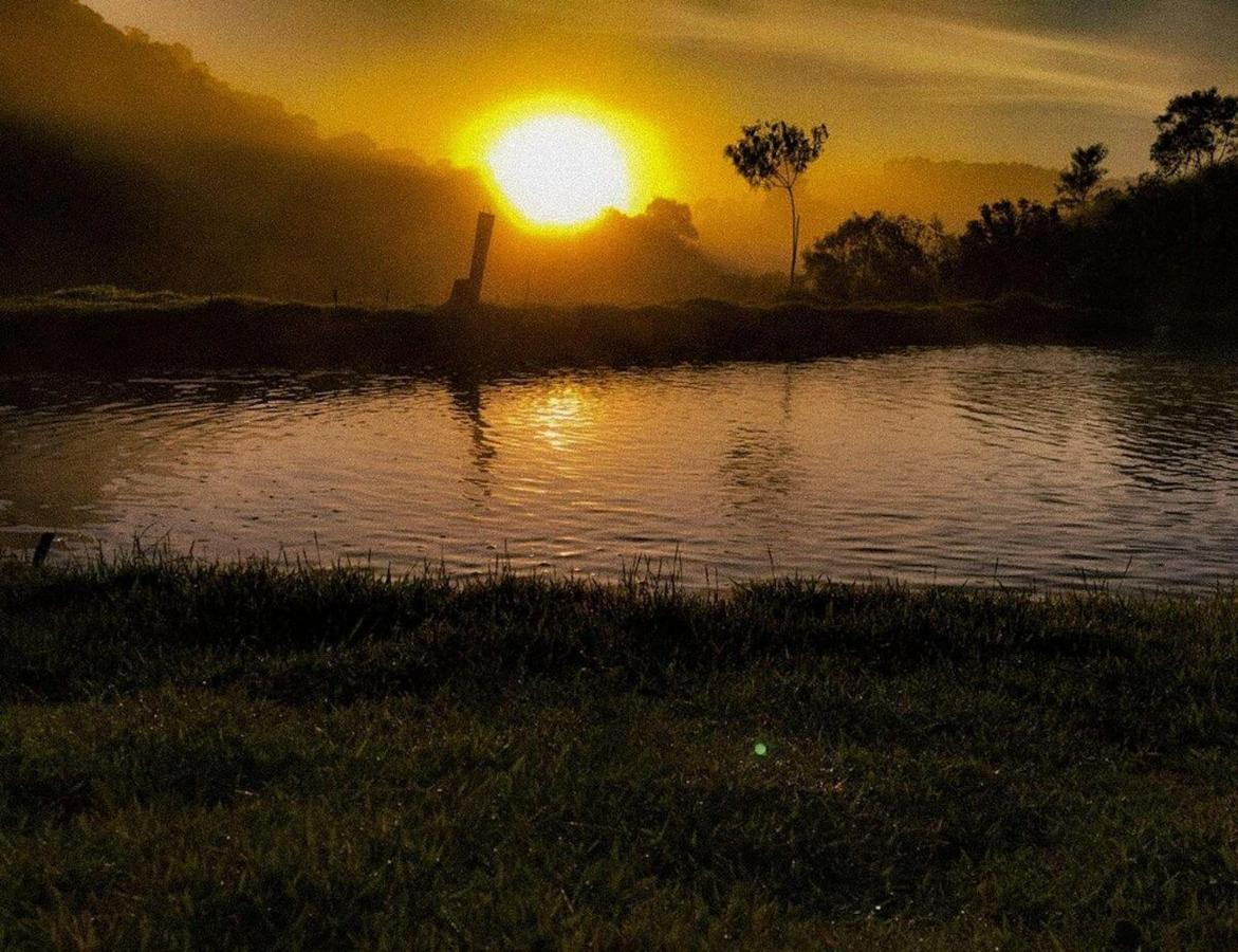 Chale Do Lago Super Luxo กุนญา ภายนอก รูปภาพ
